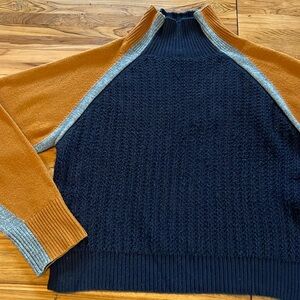 French Connection lightweight sweater. P2P 17.5” L17” Great condition XS